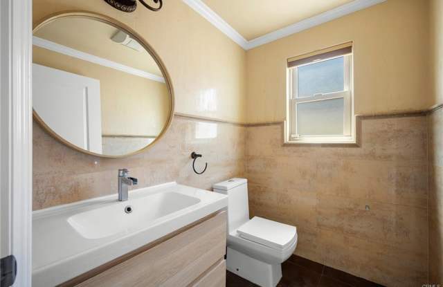 Photo of 750 East Orange Grove Avenue