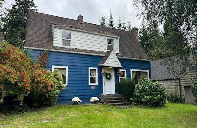 7223 61st Avenue Southeast61st Ave SE