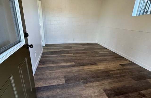 8804 Gardena Way Bottom Unit