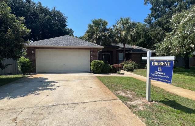 Gulf Breeze - Melissa Oaks - 4 Bedroom, 2 Bathroom w/ pool - 1959 Melissa Oaks Drive, Santa Rosa County, FL 32563