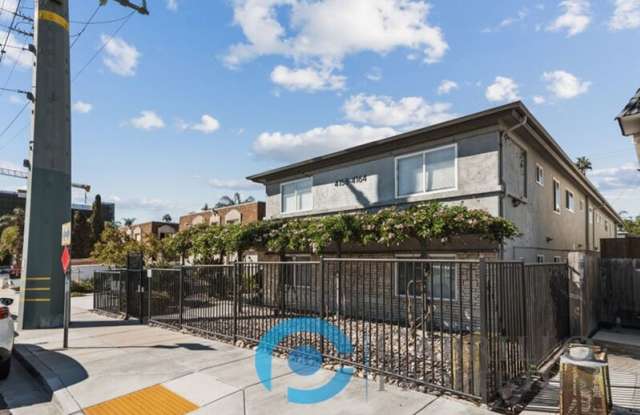 4158 1/2 32nd Street