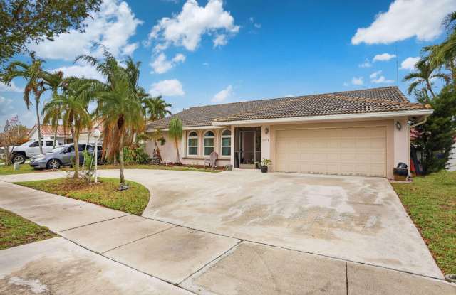 2171 NW 76th Avenue