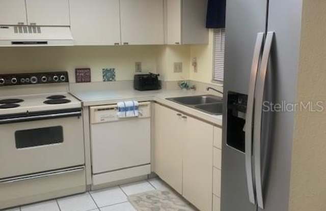 1000 BENJAMIN FRANKLIN DRIVE