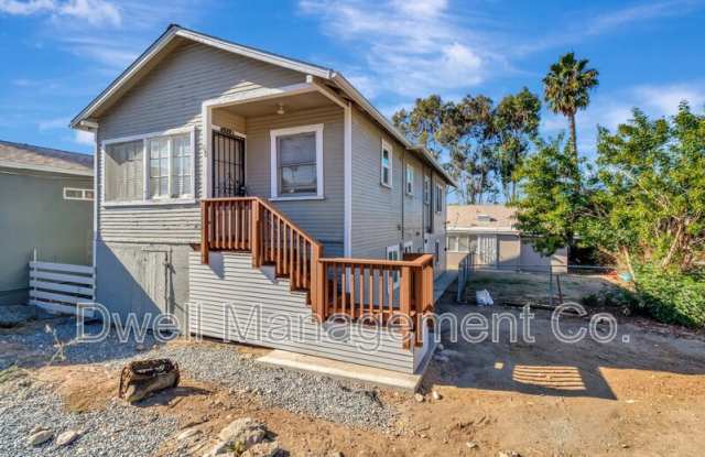 4929 Guava Ave