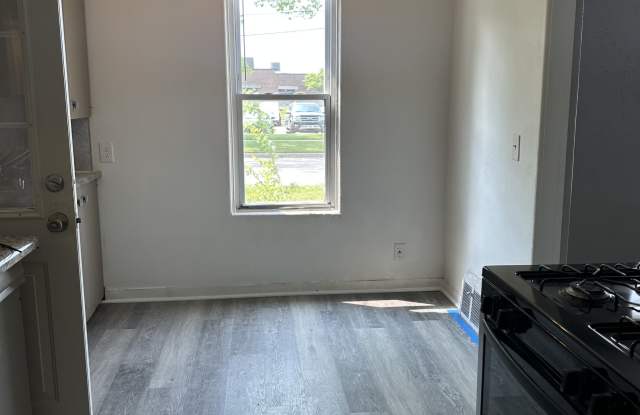 1544 Jiroch St., Apt 2