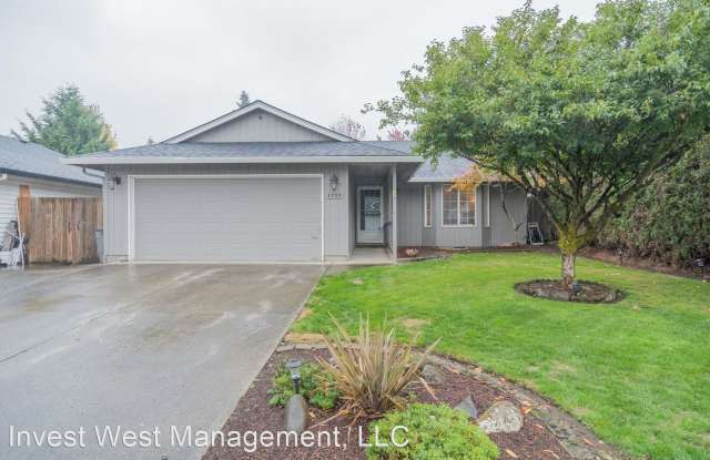 4709 NE 130th Ave - 4709 Northeast 130th Avenue, Vancouver, WA 98682