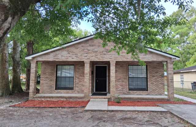 1744 West 28th Street