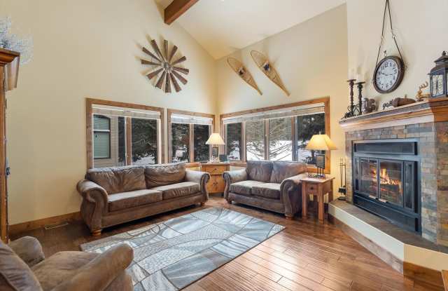 Charming Fully-Furnished Condo for Rent in Columbia Falls, MT – Located in Meadow Lake Golf Course Community