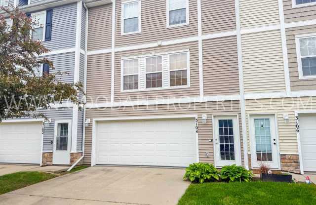 Ankeny Townhome with a 2 car attached garage