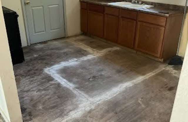 408 S Live Oak Street