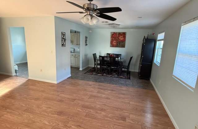 31 NE Beverly Street NE