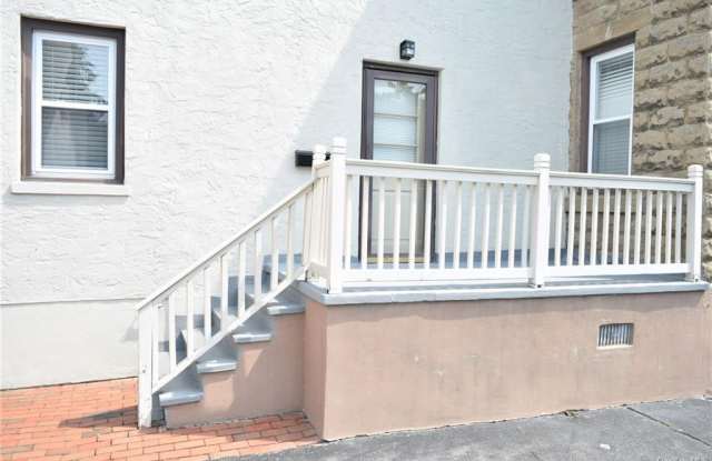 60 Saratoga Avenue