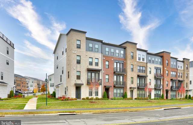 Photo of 43330 FARRINGDON Square