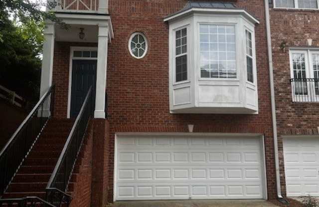 212 Macleans Cross Lane Southeast