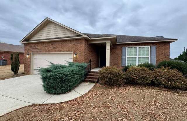 Photo of 102 Silvermoon Lane