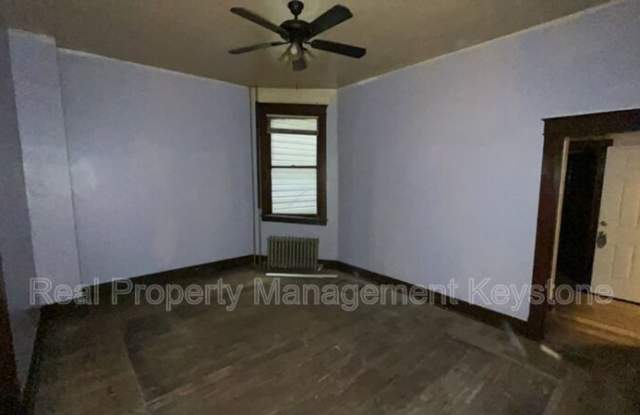 Photo of 1247 Chartiers Avenue