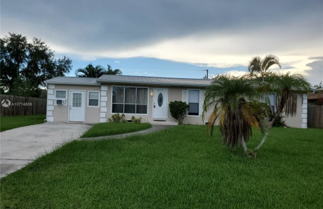 1016 SE Floresta Drive - 1016 Southeast Floresta Drive, Port St. Lucie, FL 34983