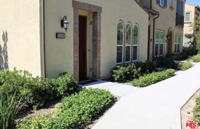 20329 Paseo Los Arcos