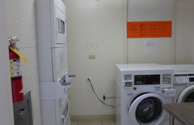 Conveniently Located Studio  – Kapiolani Terrace