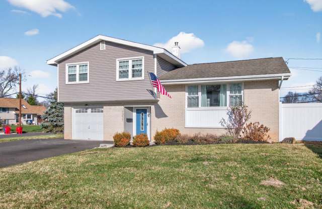 Photo of 1277 BEVERLY Road