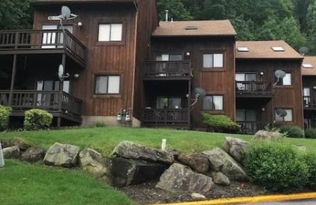 3 STEAMBOAT DR UNIT 4 - 3 Steamboat Dr, Sussex County, NJ 07462