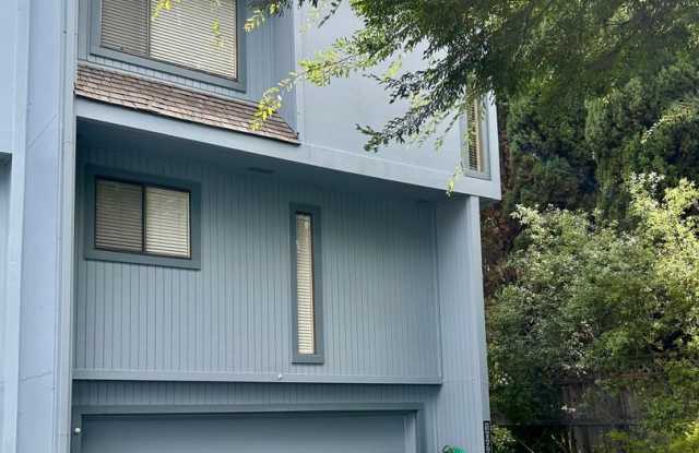 Private location!  SkyWest Townhome for rent