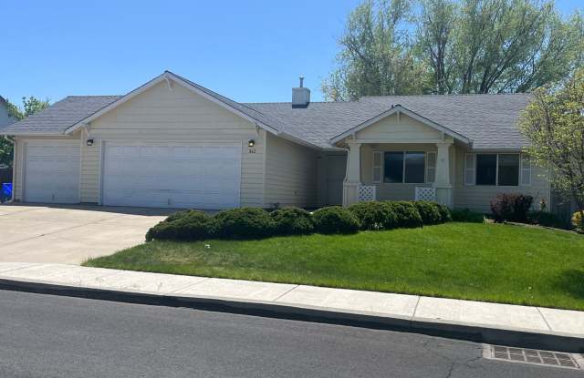 Photo of Beautiful 4 bedroom 2 bathroom single family house with Fenced backyard and 3 car garage