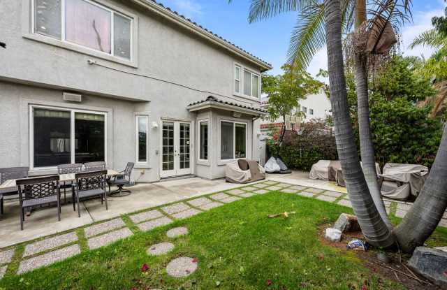 Expansive estate style home - 5 minute drive to SDSU!