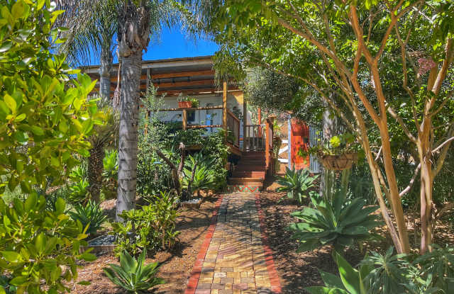 2535 Hawks Nest Trail