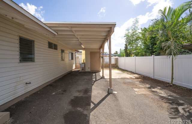 $500 OFF first months rent!! Versatile 3-Bedroom Home with Extended Spaces . Ready to Move In