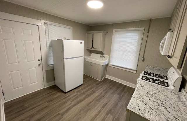 Photo of 624 Gabasse St. Upper 2