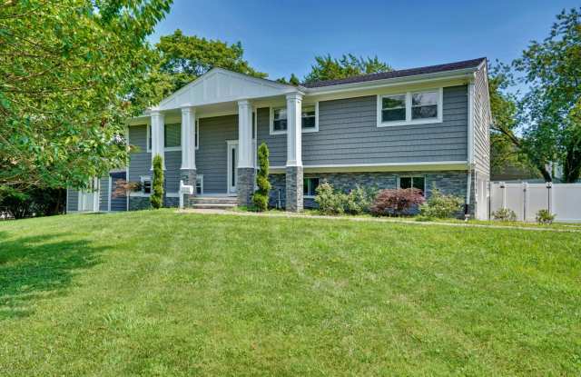 Photo of 785 Norwood Avenue