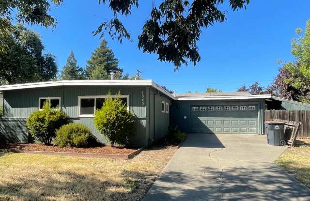 Charming 3 Bedroom Home Near Downtown Davis