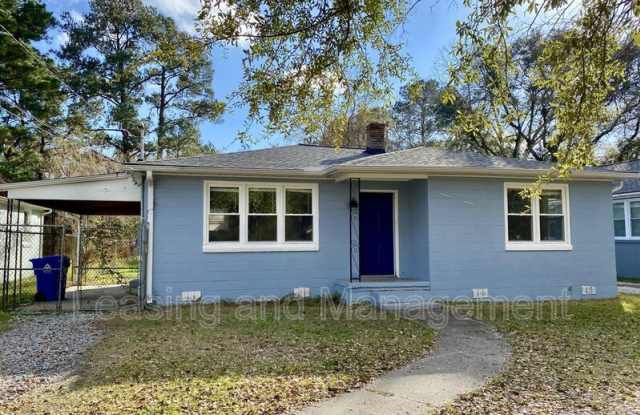 1535 Evergreen Street