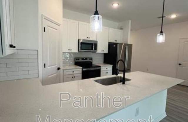 5045 Centennial Blvd