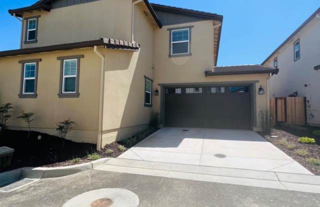 2451 Lake Club Drive
