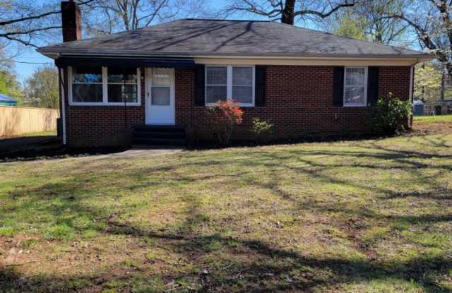 Newly Remodeled 3 Bed/2 Bath Home in Wonderful Location Off Radio Rd - Statesville - Close to Park and Walking Trails photos photos