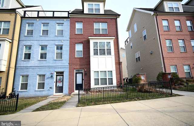 2413 GLENALLAN Avenue