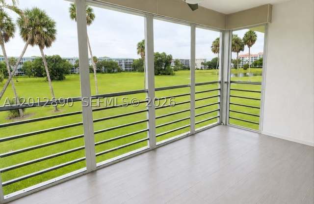 903 Cypress Ter