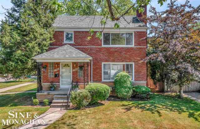 796 Harcourt