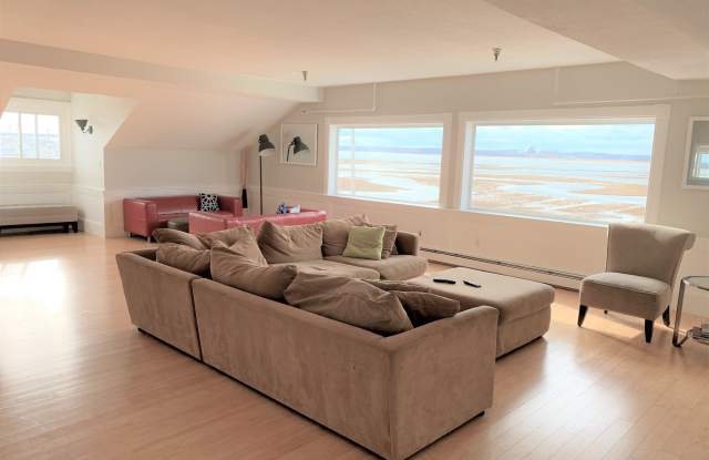 Photo of 85 Brown Avenue