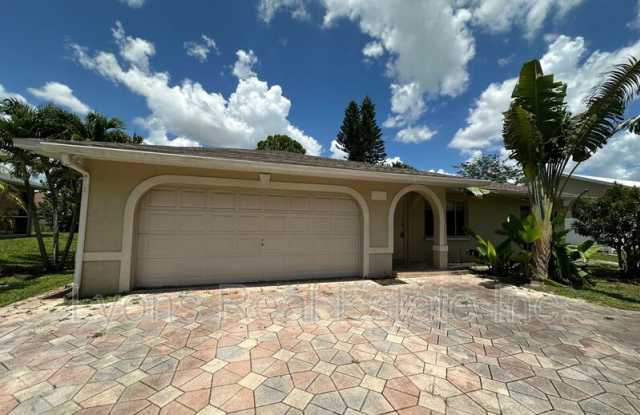 9053 Irving Rd