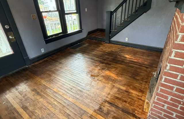 Photo of 3 bedrooms house big yard