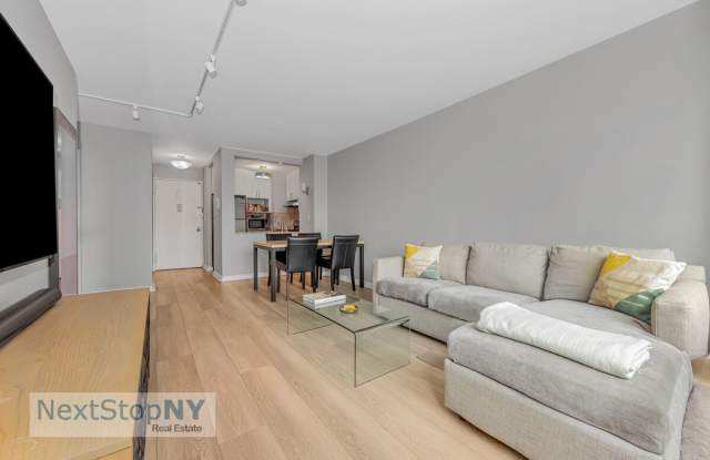 245 East 54th Street 24L