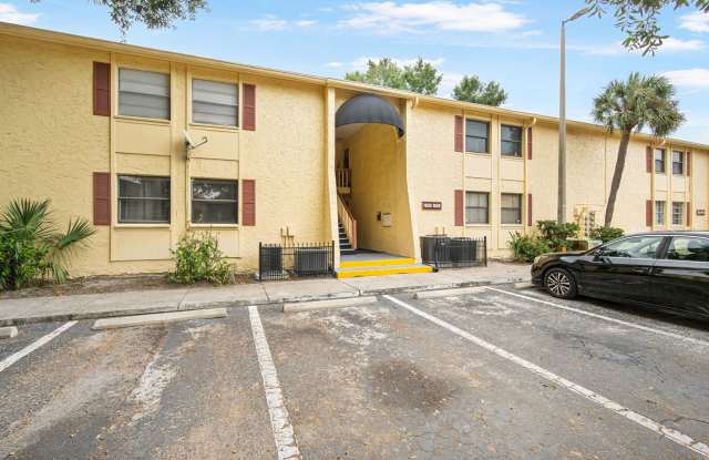 Photo of Affordable 3/2 in the Heart of Town And Country