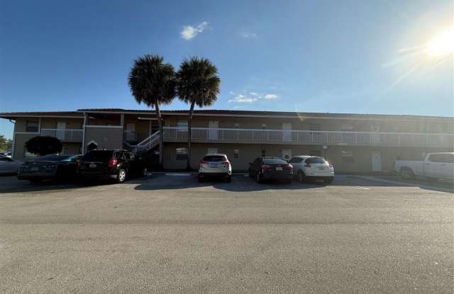 9930 N Twin Lakes Dr