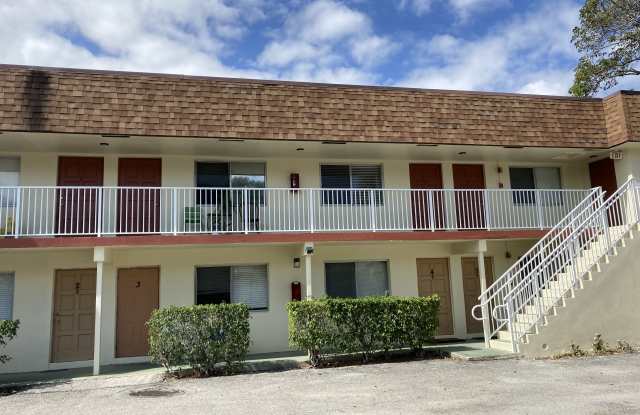 203 East Lantana Road