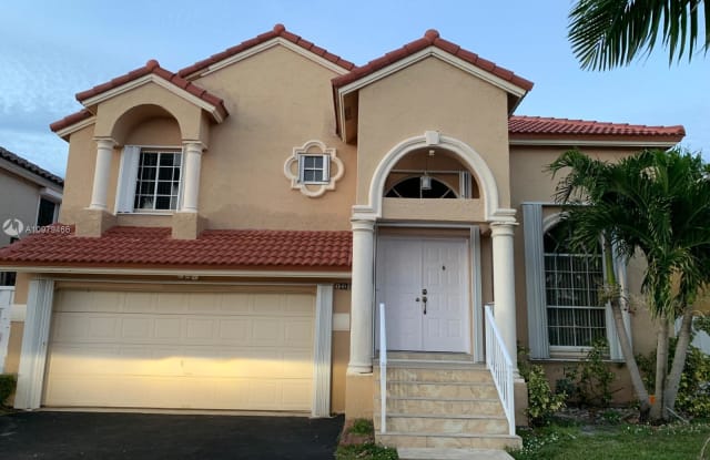 12405 NW 7th St - 12405 NW 7th St, Tamiami, FL 33182