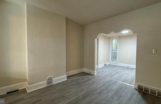 1721 N LINDENWOOD STREET