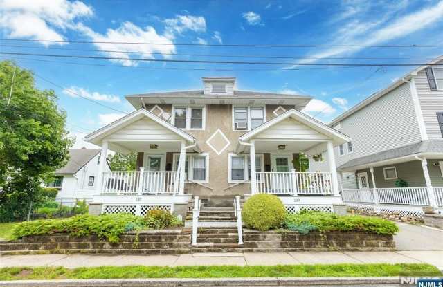 139 Van Avenue